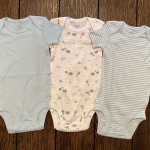 Brand new 3 onesies